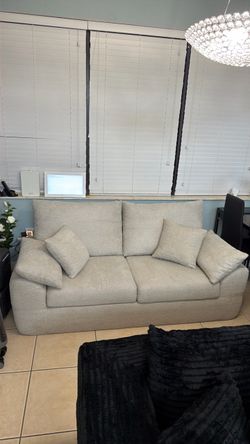 Sofá de 75” estilo moderno