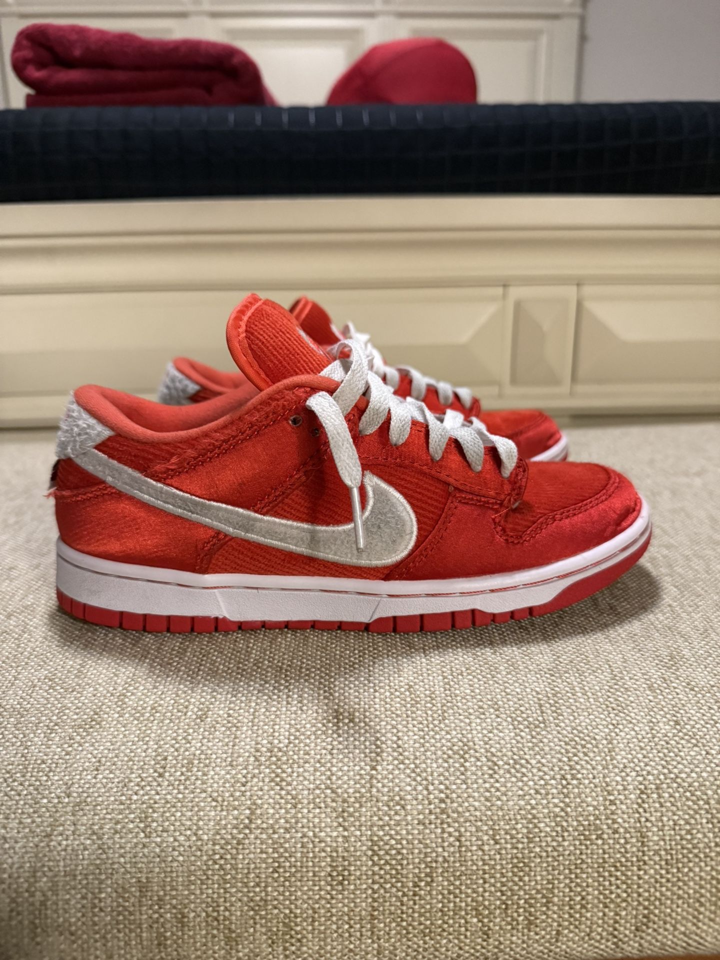NIKE DUNK LOW
