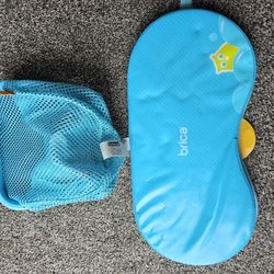 Kneeling Pad & Toy Scoop