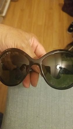 in great con, Marc Jacobs sunglasses wit case