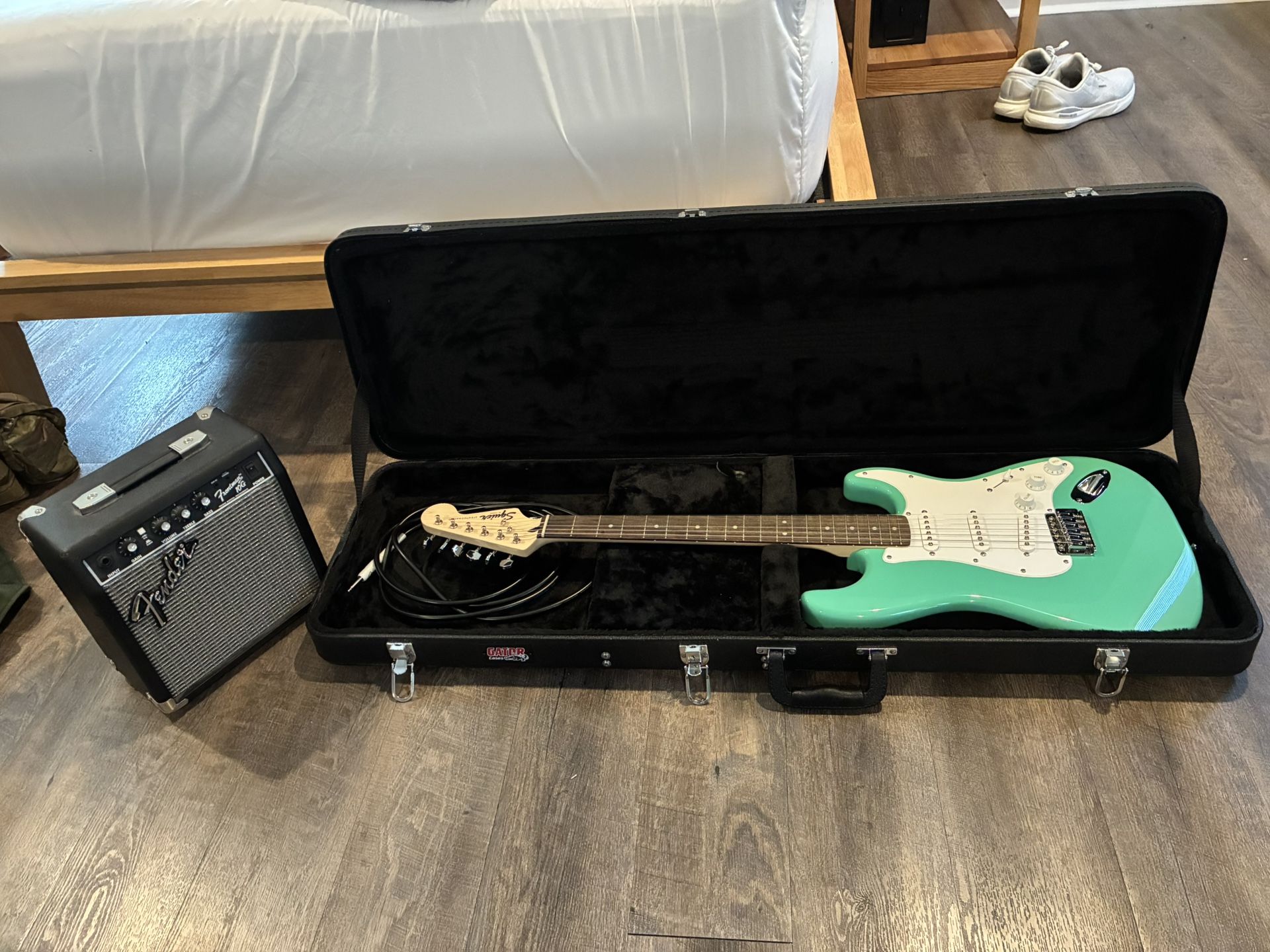 Fender Squier Stratocaster (Limited Edition)