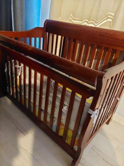 Wood baby crib