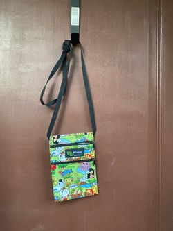 Hawaiian Zipper Crossbody Cell Phone Pag