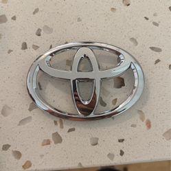Toyota Emblem 