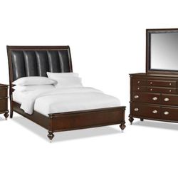 Esquire 3-piece bedroom set (Value City Furniture )