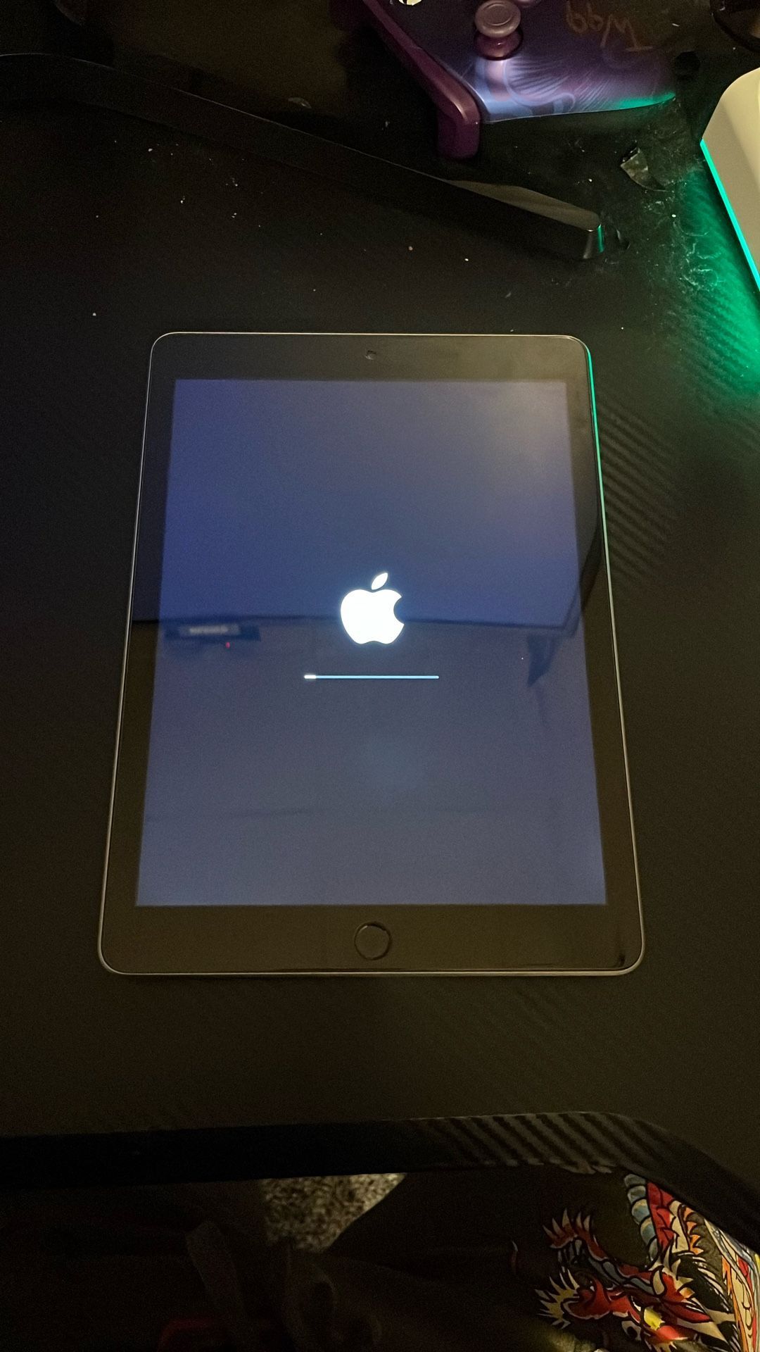 Used Ipad No Box Or charger