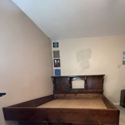 King Size Bed With Night Stands