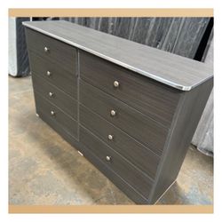 8 drawers dresser / Eight drawers dresser