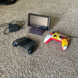 Nintendo Switch (2 Controllers)