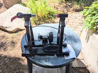 Bicycle indoor trainer, Yaheetech, Like New