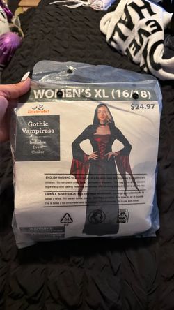 Adult Gothic vampiress costume