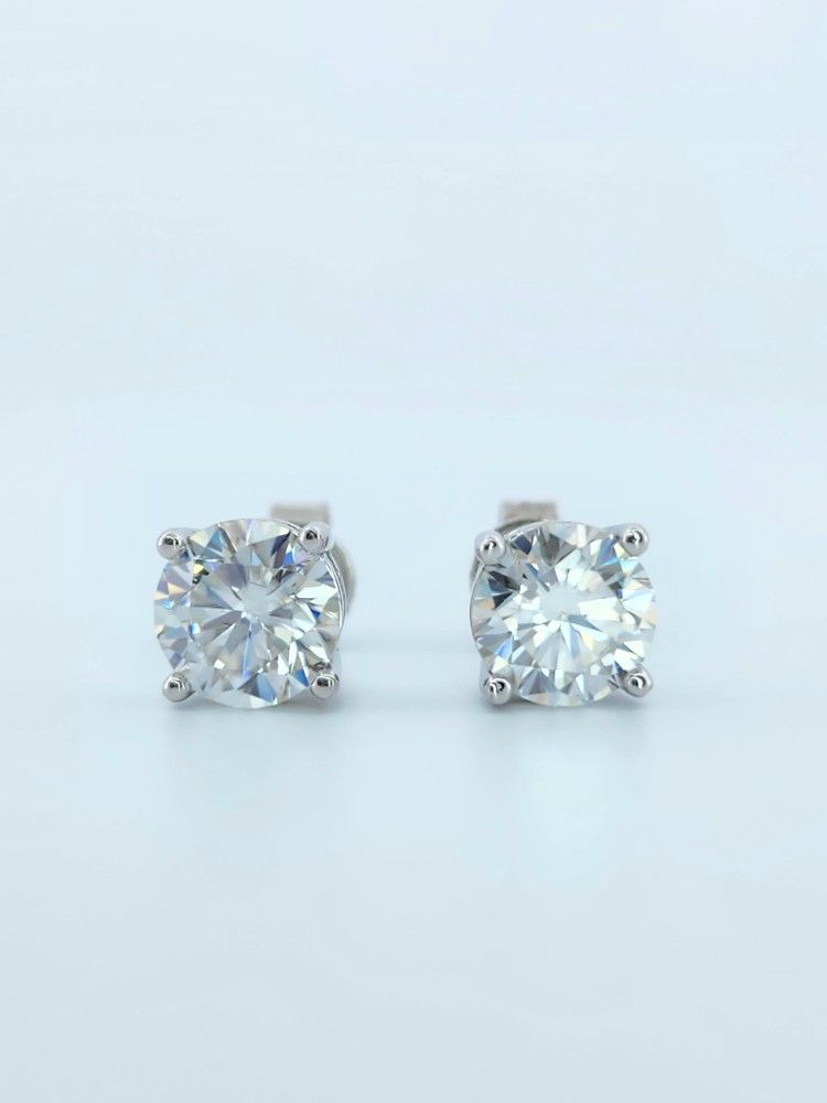 New 2ct Moissanite Stud Earrings 925 Sterling Silver With Certificate.