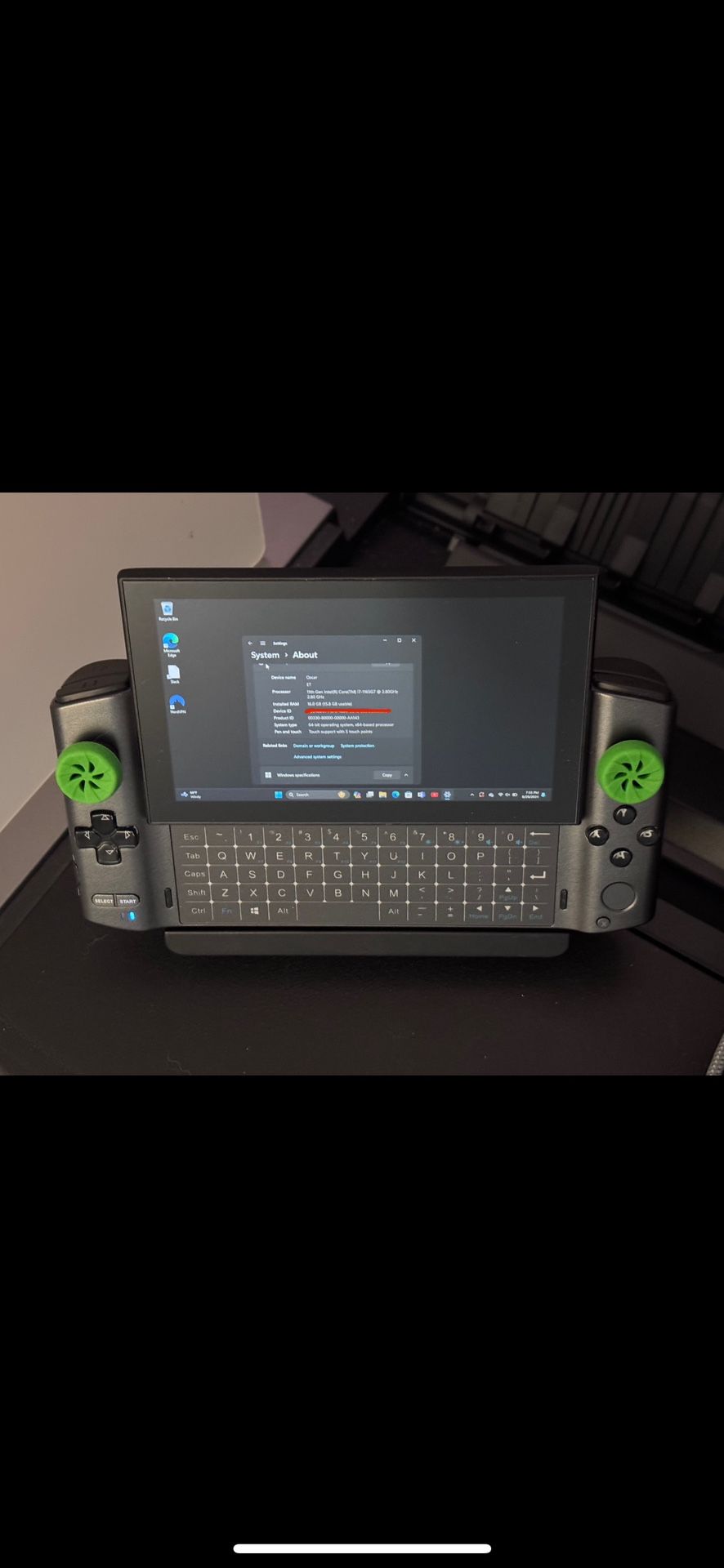 (Barely Used) GPD WIN 3 i7-1165G7 @ 2.80GHz 16G RAM gaming console
