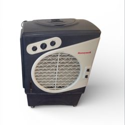 Honeywell CO48PM portable indoor/outdoor evaporative air cooler