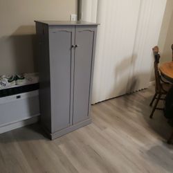 Kitchen Pantry 