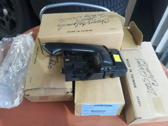 4 Chevy colorado Door handles