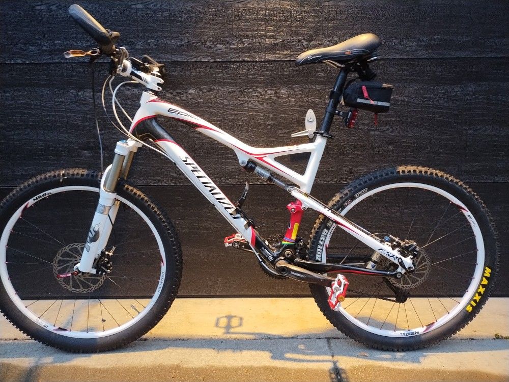 Specialize Xl Epic Carbon Fiber, Full Suspension,Disc Brake And The Brain Shok