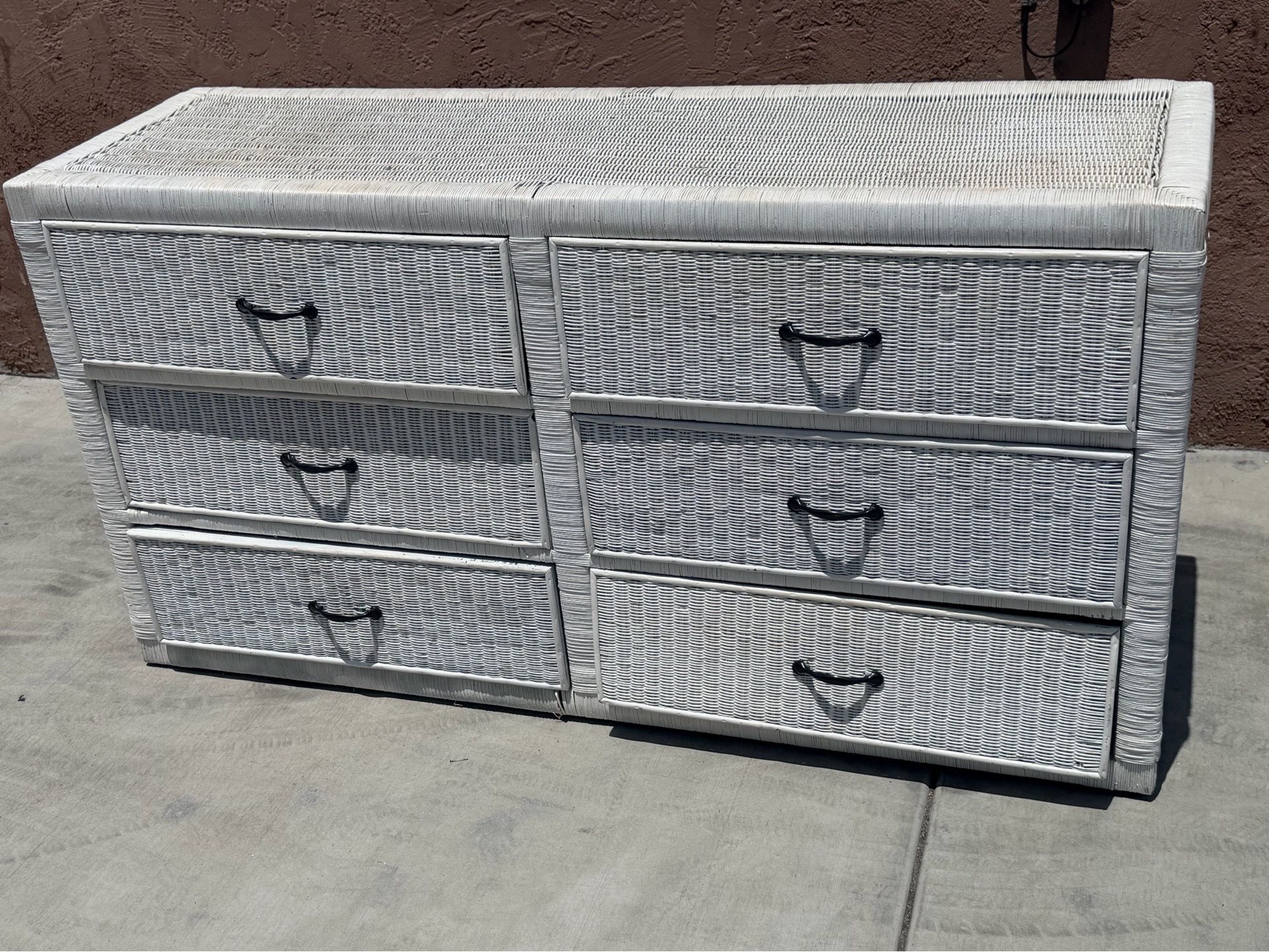 Vintage wicker white shabby project dresser