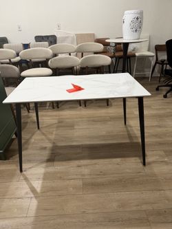 Sintera Sintered Stone Dining Table – Stylish, Durable, and Heat-Resistant Table (Seats 4-6)- Glossy Marble Effect Top