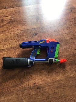 Nerf mag strike pump air gun