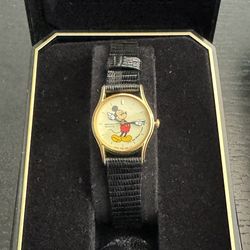 Vintage Seiko Mickey & Co Watch – Original Box – Disney – Gold Tone