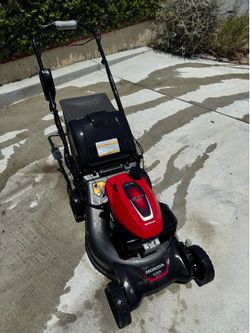 Honda gcv170 lawn mower