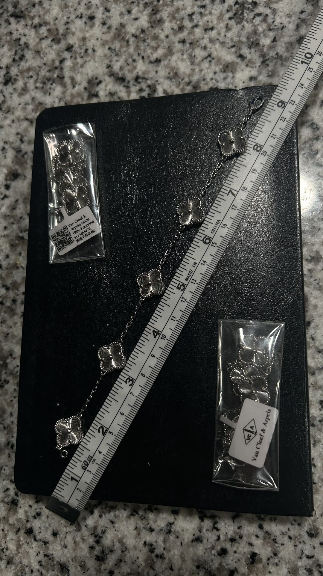 van cleef bracelet, 5 motifs $120