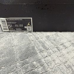 Jordan 4 Retro Thunder