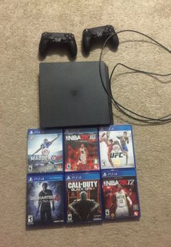 Clean PS4 with 2 controllers with 6 games
