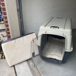 Dog And Cat 30” Kennel/Crate (Bed And Pad Included)