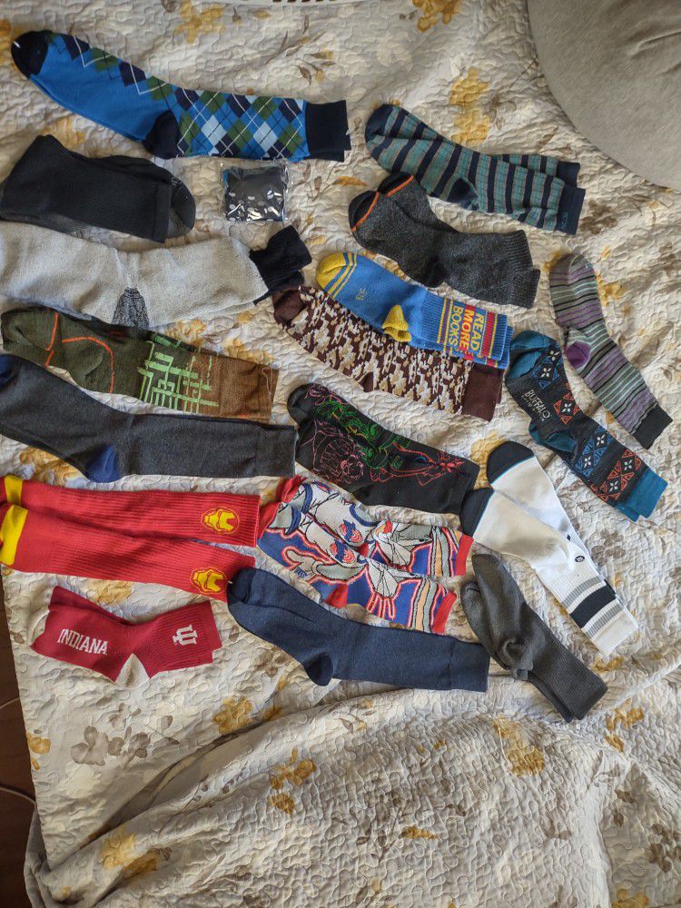 Men's Long Sock Lot 19 Pairs
