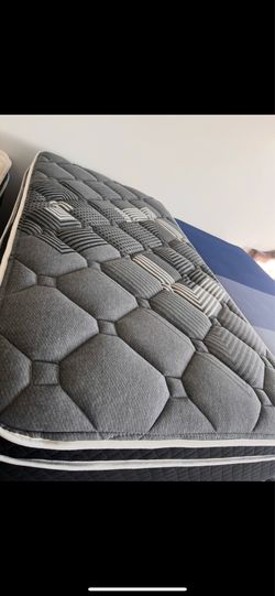 Twin mattress