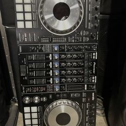 DJ Equipment 