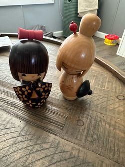 Kokeshi wooden dolls