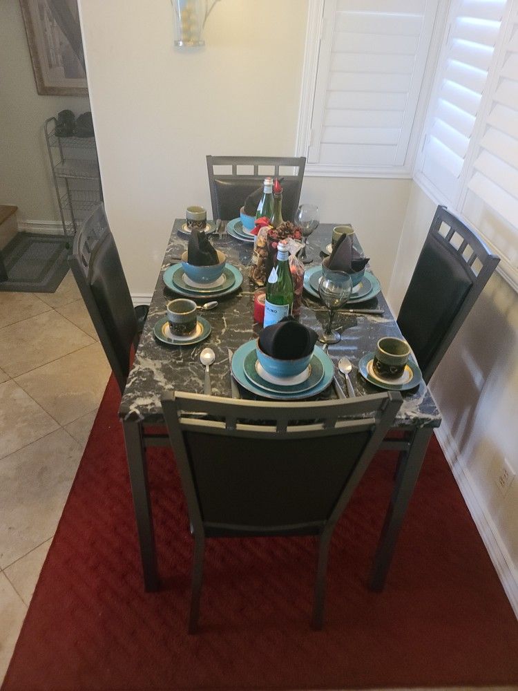 Dinning Room Table 