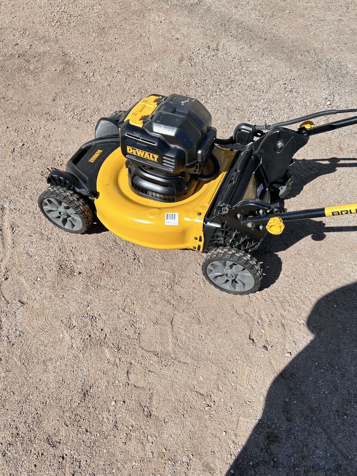 Dewalt 20V MAX 21.5 in. Electric Battery Powered Walk Behind Push Lawn Mower with (ONLy)