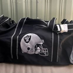 **VINTAGE** Nasco Los Angeles Raiders Gym/Soft Duffel Bag - 22 1/2” x 10” x 10”
