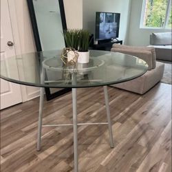 Dinner Room Table And chairs