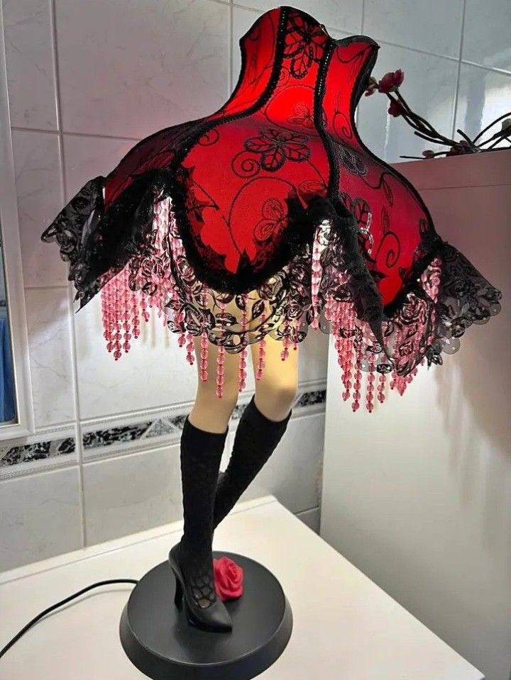 Moulin Rouge Burlesque Leg Lamp