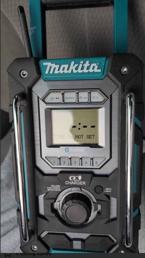 Makita  Bluetooth Job Site Charger/Speaker With Battery!