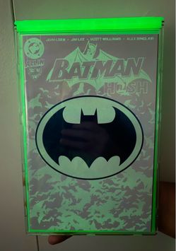 BATMAN H2SH #161 TRINITY GLOW IN THE DARK FOIL EXCLUSIVE W/ Comic Capsule