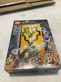 Hufflepuff Banner Lego set