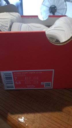 Nike Low Court Vision