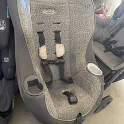 Graco infant to young child seat