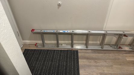 Ladder - 16’ Werner Aluminum Extension ladder