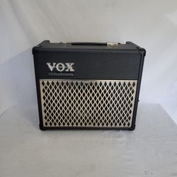 VOX AD15VT Tube/Digital Guitar Amp 