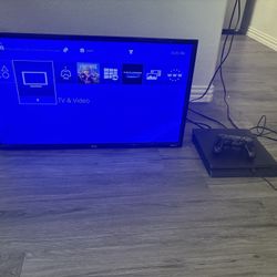 Sony PS4 & Controller, Black