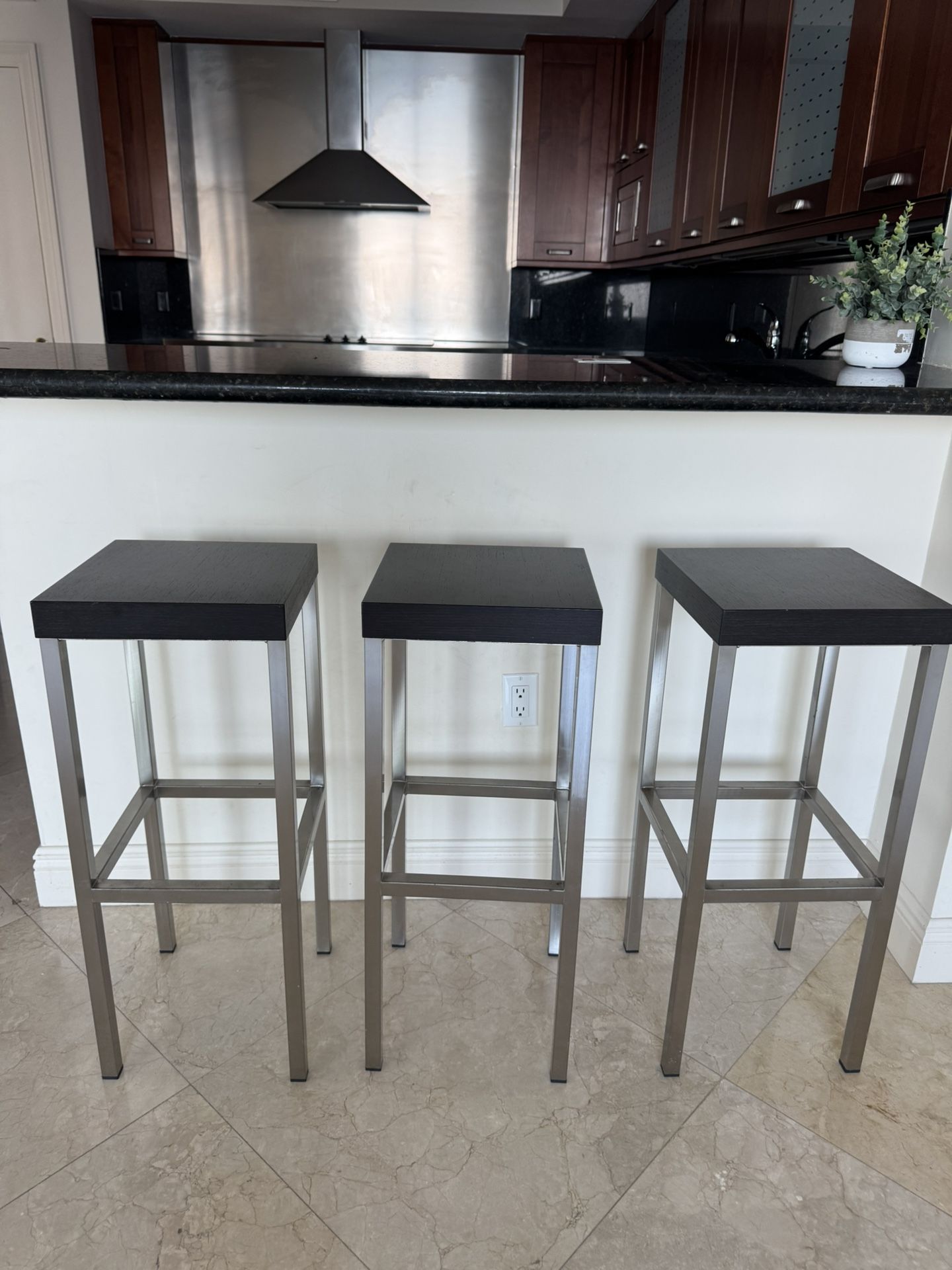 3 Stools 