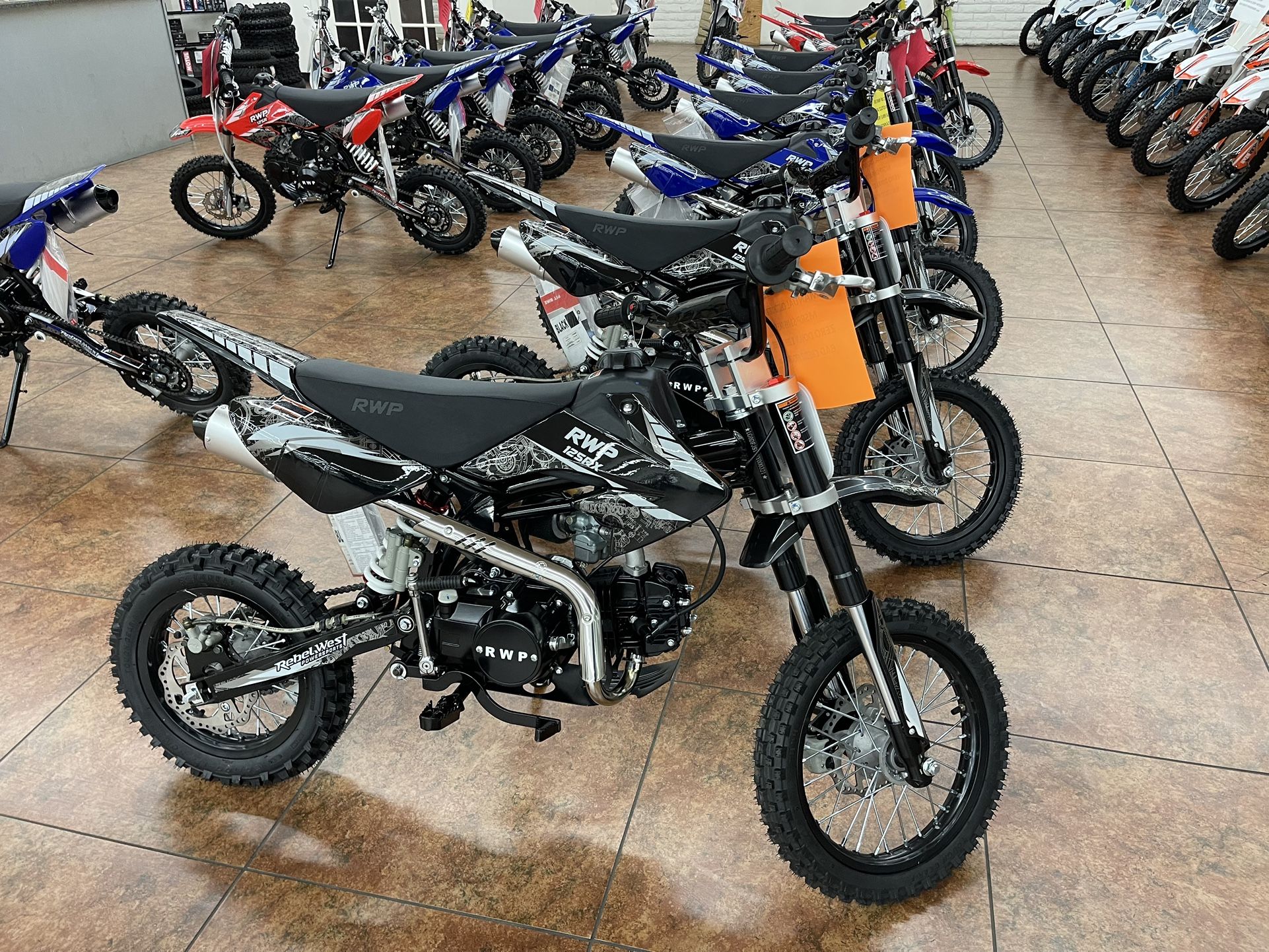Brand New 125cc Dirt Bikes And Pit bikes 1 Year Warranty!