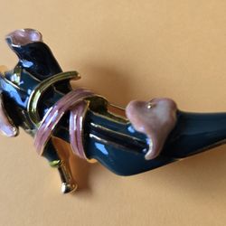 Kenneth Jay Lane Green Enerald High Heel Shoe Pin Brooch 